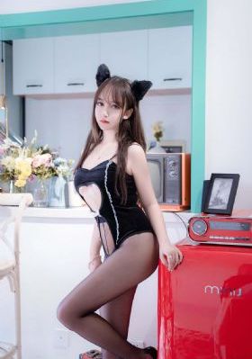 机械女警