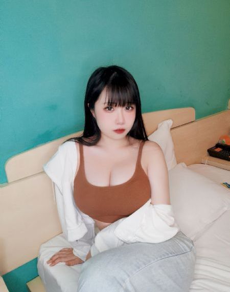 金瓶少女