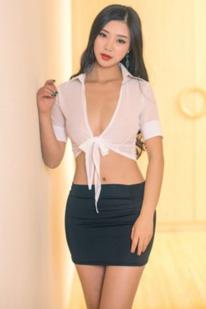巨乳女士官